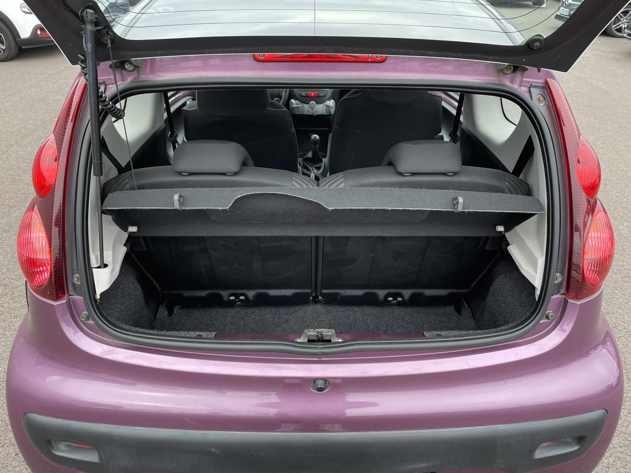 Groupe PWA / AUTO CITY PEUGEOT107107 1.0i 12V Active